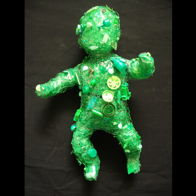 kurzyna-green-plastic-trash-gyre-baby.jpg